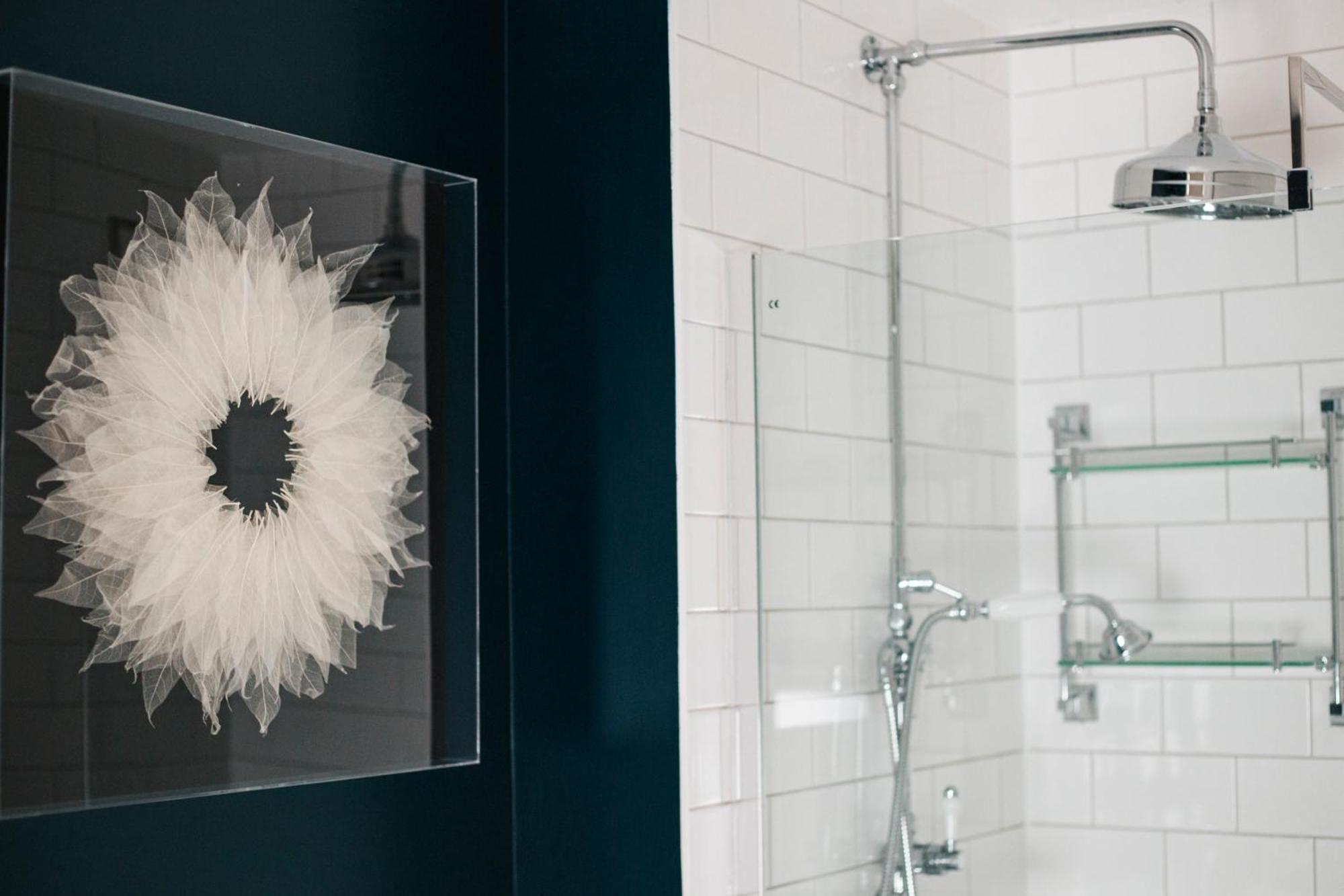 Eden - Islington - 2 Bed With Terrace Apartment