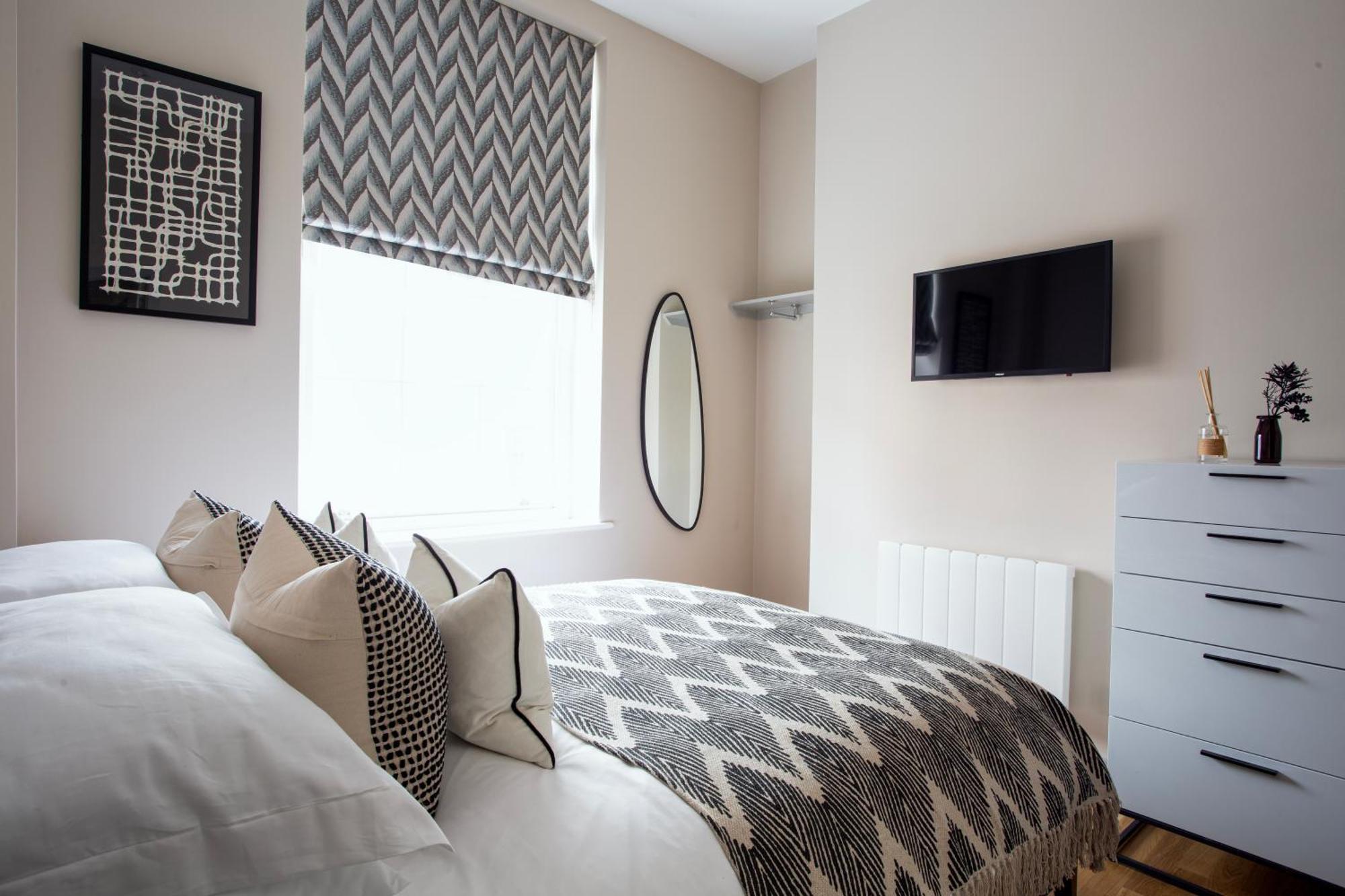 Eden - Islington - 2 Bed With Terrace Apartment *